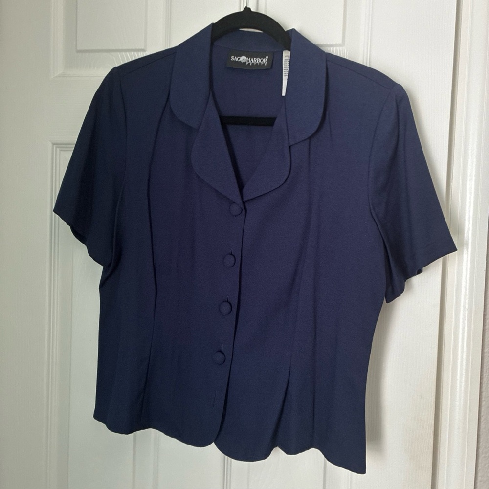 Sag Harbor navy blue short sleeve tie back jacket in size medium